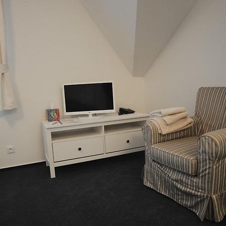 Hotel U Parku Горжовице Экстерьер фото