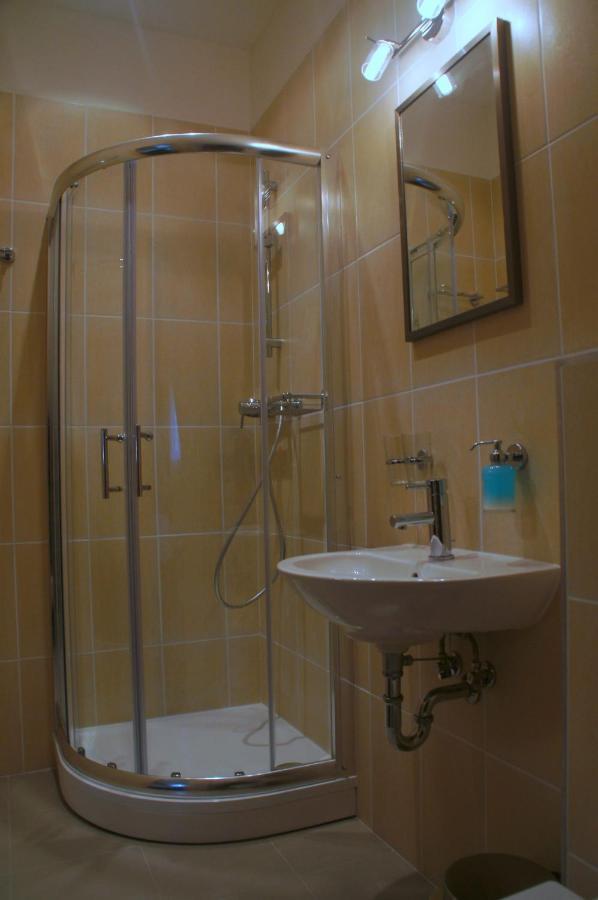 Hotel U Parku Горжовице Экстерьер фото