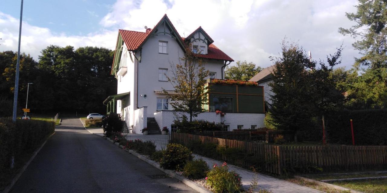 Hotel U Parku Горжовице Экстерьер фото